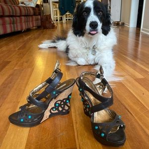 🫀 2/$20 Charles David brown and turquoise cork wedges
